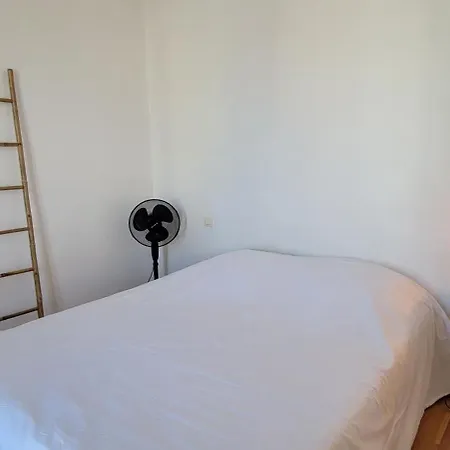 公寓 Spacious Apartment, Center, Close To And Train Station Saint-Raphaël