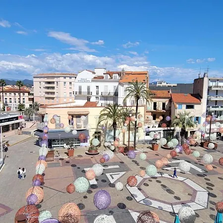 Spacious Apartment, Center, Close To And Train Station Saint-Raphaël